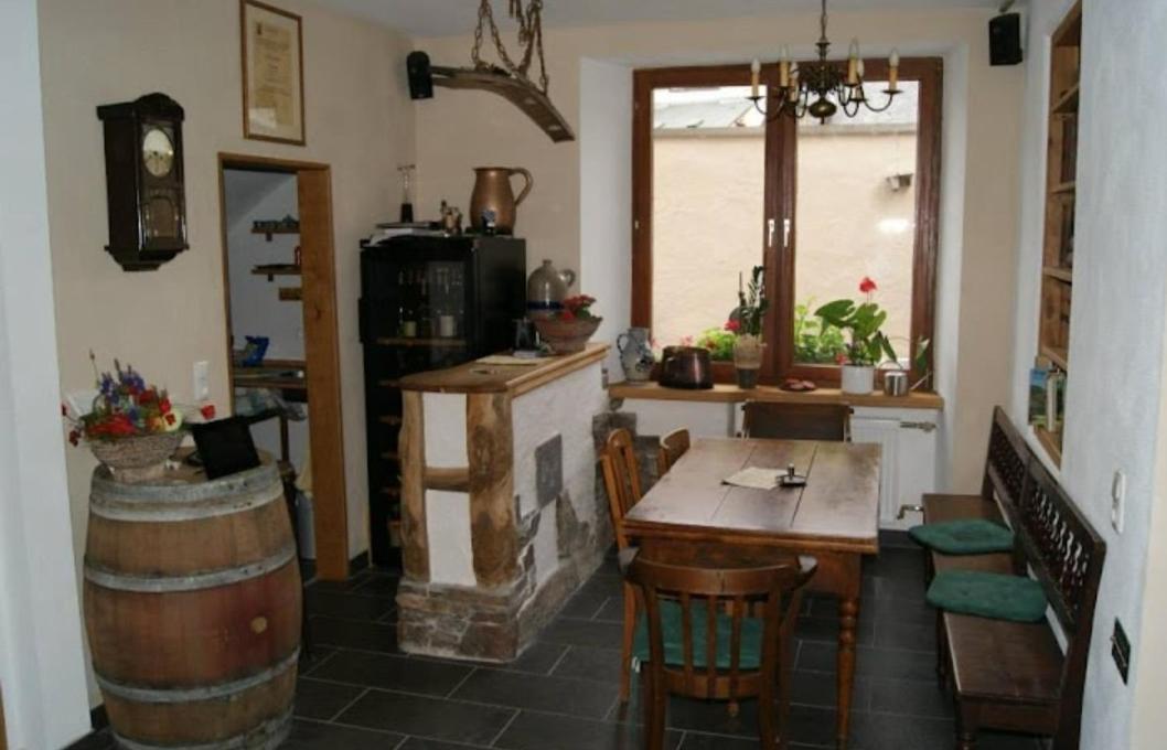 Apartment Weingut Gaestehaus Bach *